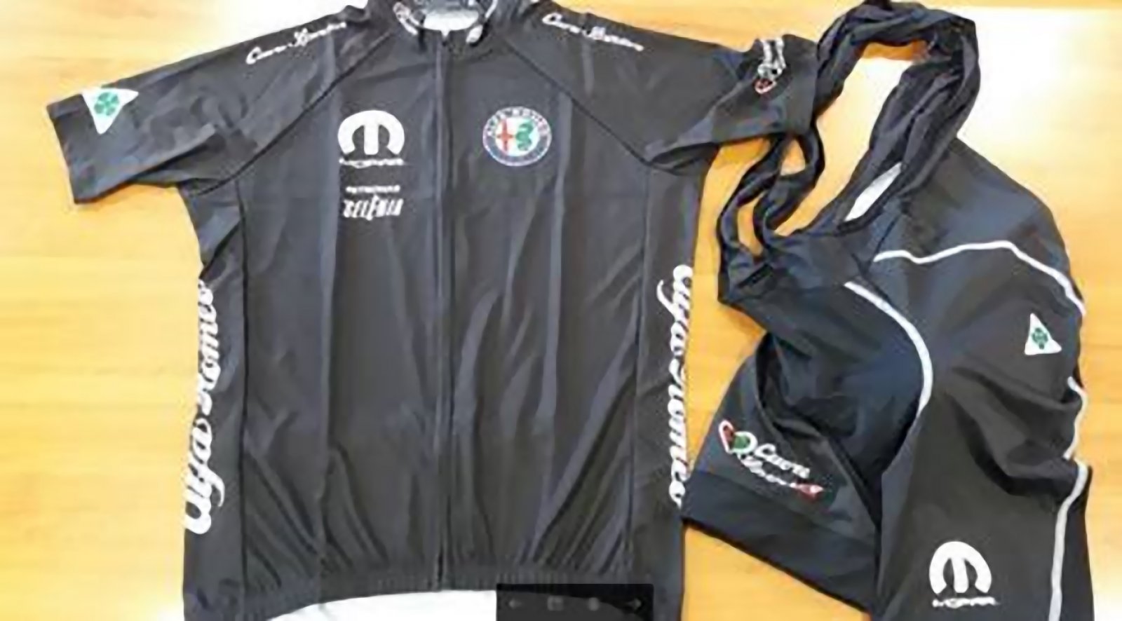 Kolesarski dres Alfa Romeo